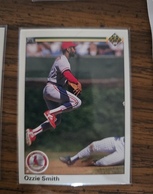 1990 Upper Deck #225 Ozzie Smith — front