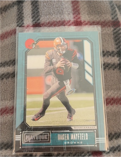 2020 Panini Playbook #29 Baker Mayfield — front