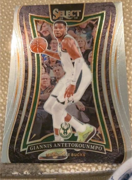 2024-25 Panini Select Mezzanine #326 Giannis Antetokounmpo — front