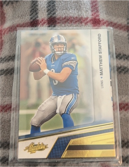 2010 Panini Absolute Memorabilia #33 Matthew Stafford — front