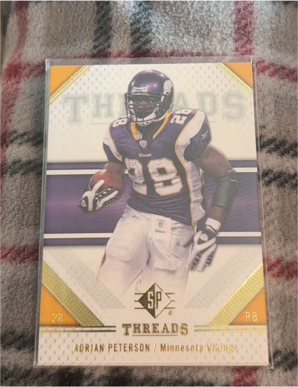 2009 Upper Deck SP Threads #28 Adrian Peterson — front