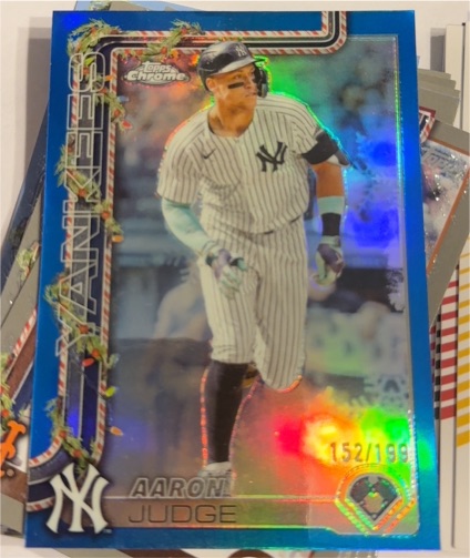 2025 Topps Chrome Holiday #152 Aaron Judge — front