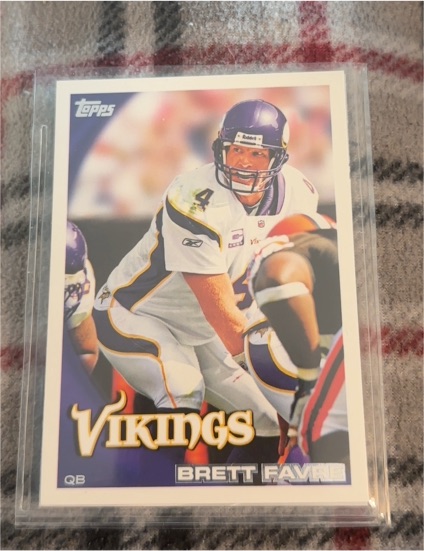 2010 Topps #60 Brett Favre — front