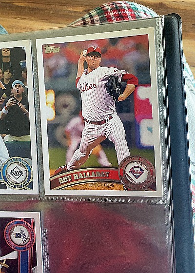 2011 Topps Update #US252 Roy Halladay — front