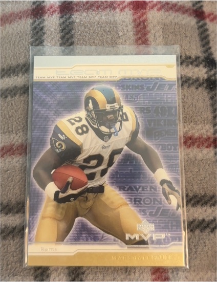 2001 Upper Deck MVP Team MVP #MVP3 Marshall Faulk — front