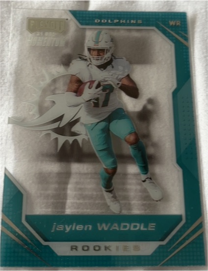 2021 Panini Chronicles Playoff Momentum Rookies #PMR-6 Jaylen Waddle — front