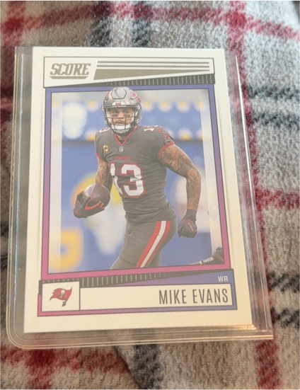 2022 Panini Score #64 Mike Evans — front