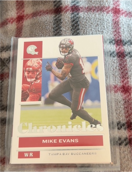 2021 Panini Chronicles #90 Mike Evans — front