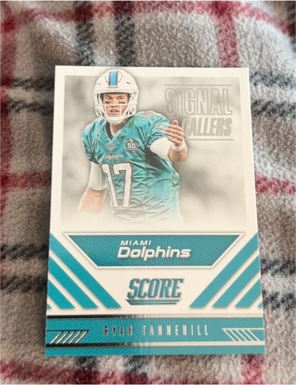 2016 Panini Score #13 Ryan Tannehill Signal Callers — front
