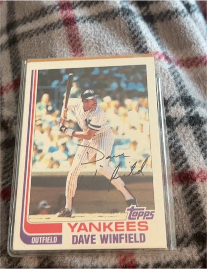 1982 Topps #600 Dave Winfield — front