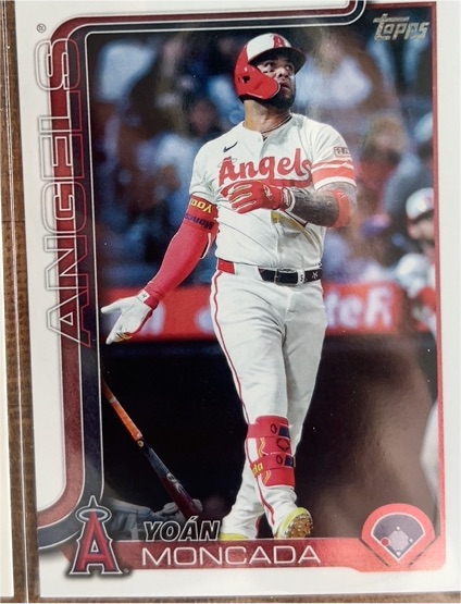 2025 Topps Update #US24 Yoán Moncada — front