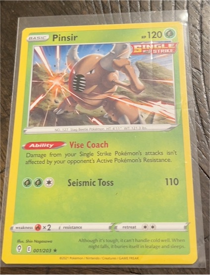 2021 Pokémon Evolving Skies #001 Pinsir — front