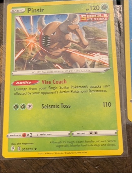 2021 Pokémon TCG Evolving Skies #001 Pinsir — front