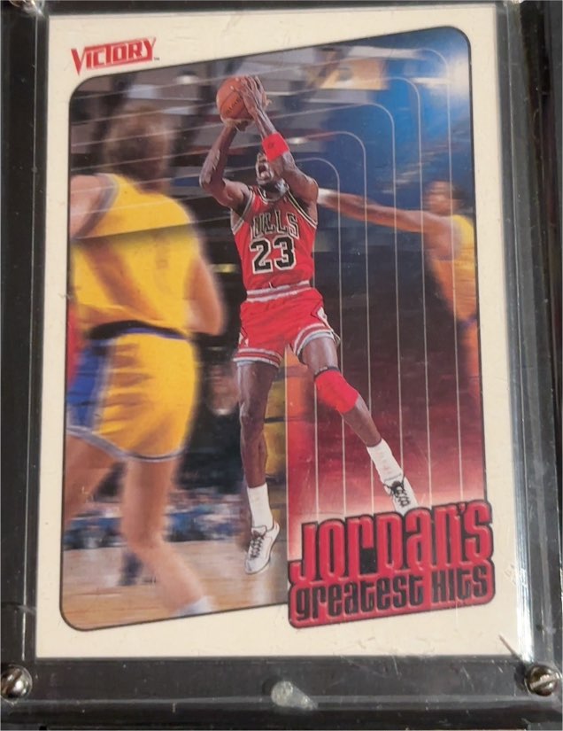 1999-00 Upper Deck Victory #392 Michael Jordan — front