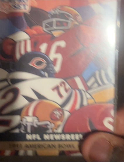 1991 Pro Set #692 NFL Newsreel Joe Montana / William Perry San Francisco 49ers / Chicago Bears — front