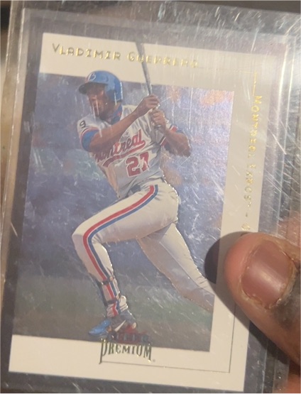 2001 Fleer Premium #171 Vladimir Guerrero — front