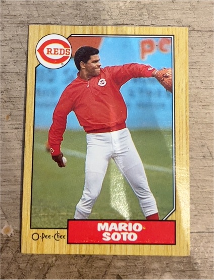 1987 O-Pee-Chee #517 Mario Soto — front