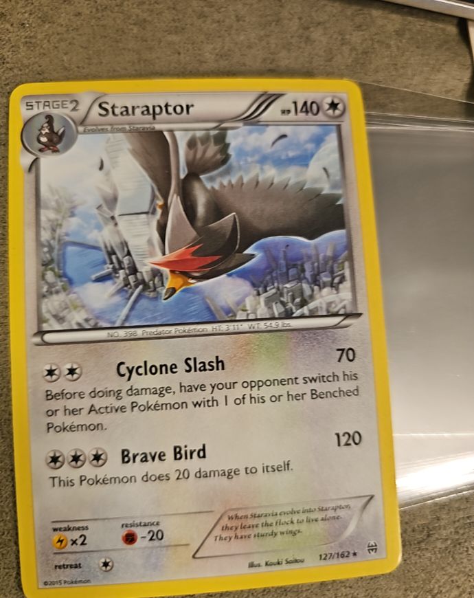 2015 Pokémon Breakthrough #127 Staraptor — front