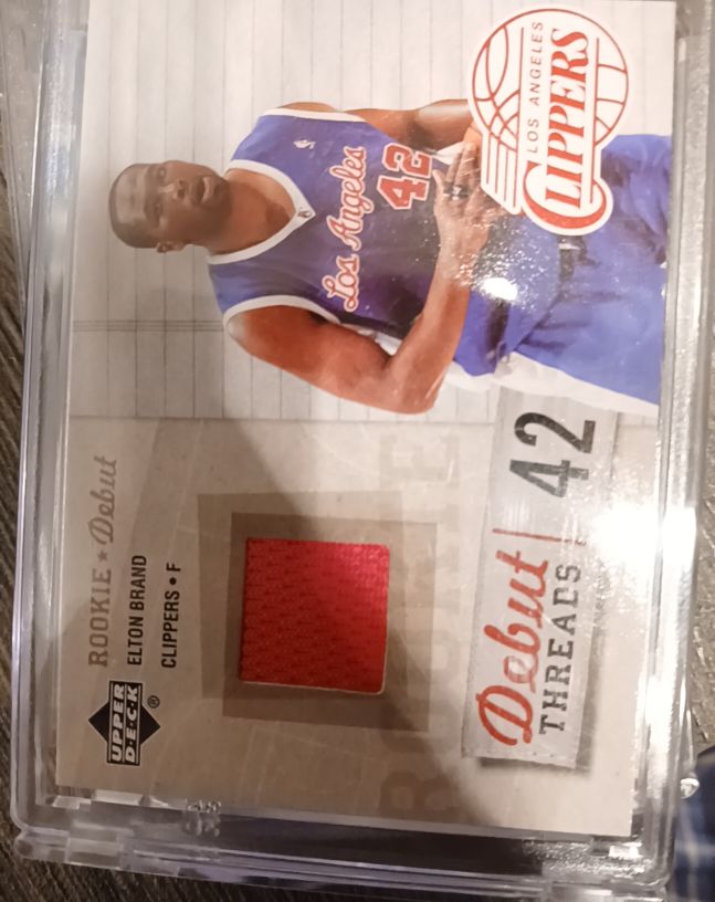 2005-06 Upper Deck Rookie Debut Debut Threads #DT-EB Elton Brand — front