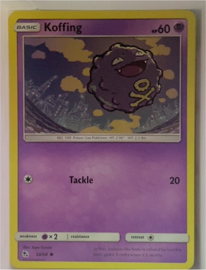 2019 Hidden Fates #28 Koffing — front