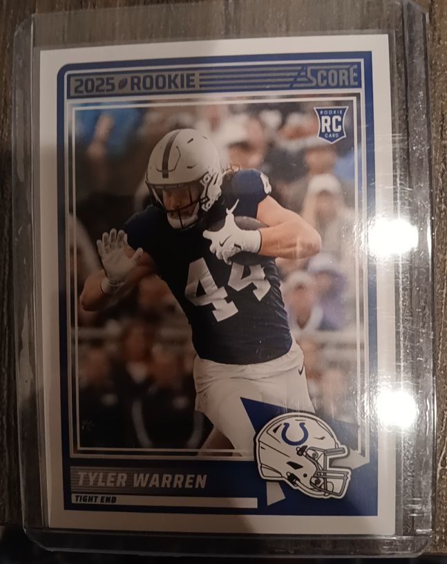 2025 Panini Score #21 Tyler Warren — front