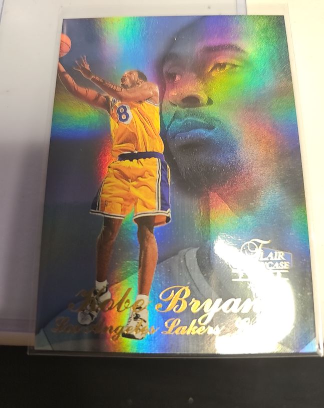 1997-98 Fleer Flair Showcase #18 Kobe Bryant — front