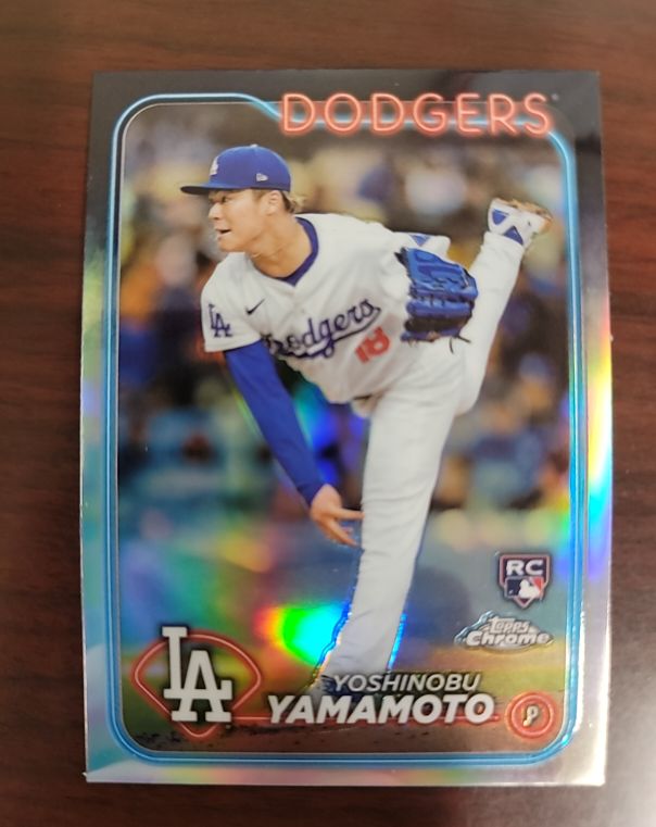 2024 Topps Chrome #18 Yoshinobu Yamamoto — front