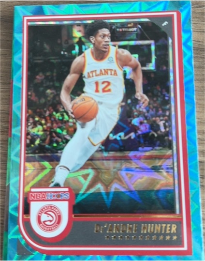 2022-23 Panini NBA Hoops #82 De'Andre Hunter — front
