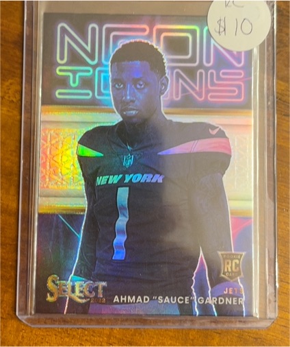 2022 Panini Select #NI-24 Ahmad "Sauce" Gardner Neon Icons Rookie Card — front
