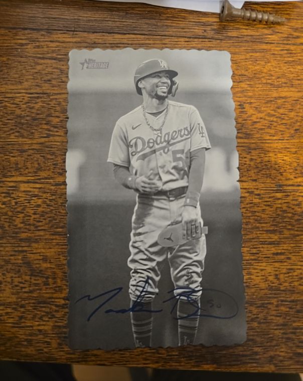 2023 Topps Heritage High Number 1974 Deckle Edge Boxloader Mookie Betts #DB-2 — front