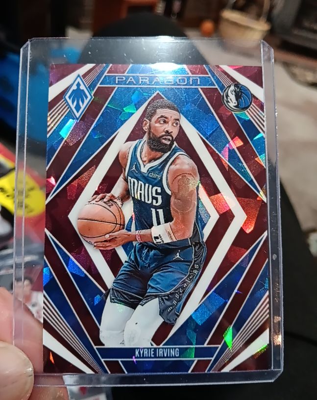 2023-24 Panini Phoenix #18 Kyrie Irving Paragon — front