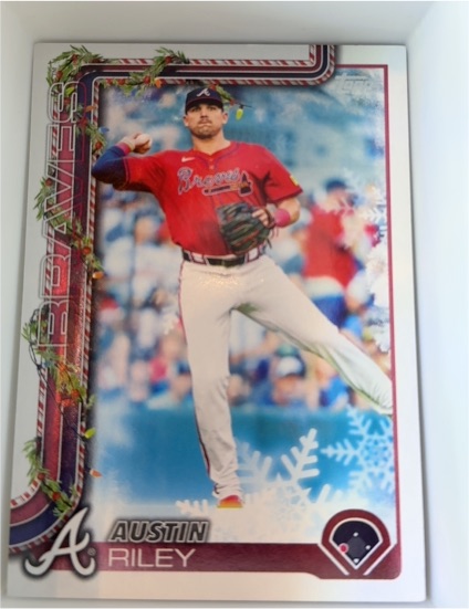 2025 Topps Holiday #H86 Austin Riley — front