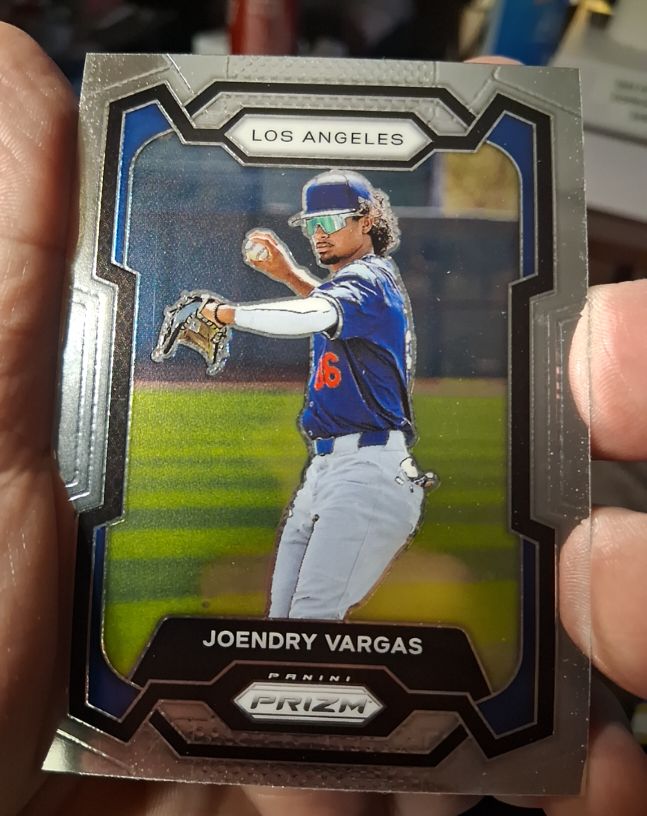 2024 Panini Prizm #43 Joendry Vargas — front