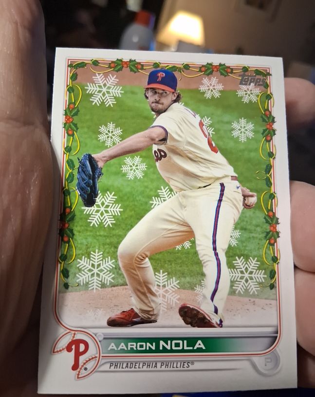 2022 Topps Holiday #HW74 Aaron Nola — front