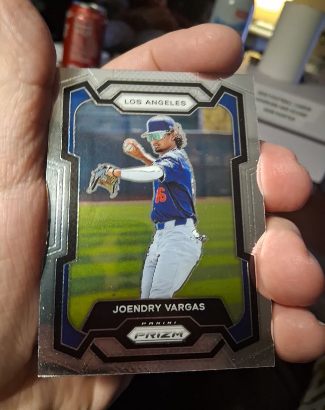 2024 Panini Prizm #43 Joendry Vargas — front