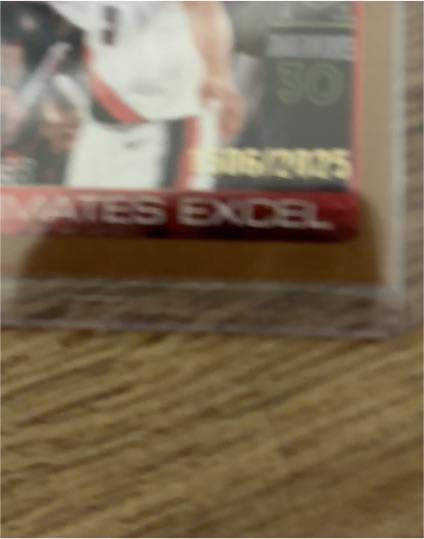 1991 SkyBox #323 Magic Johnson — front