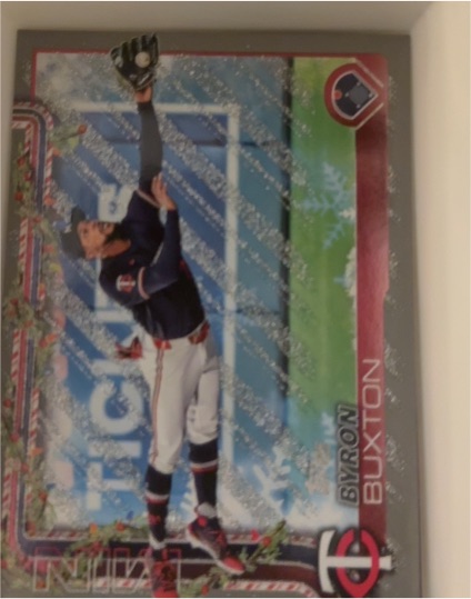2025 Topps Holiday #H11 Byron Buxton — front