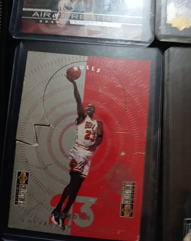 1997-98 Upper Deck Collector's Choice NBA Miniatures #M30 Michael Jordan — front
