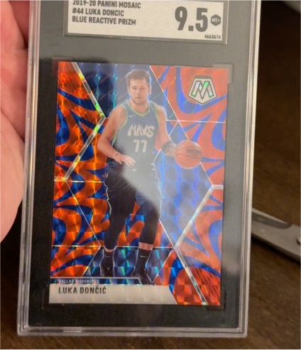 2019-20 Panini Mosaic #44 Luka Dončić — front