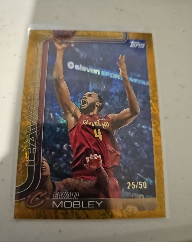 2025-26 Topps #82 Evan Mobley — front