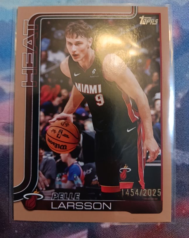 2025-26 Topps #79 Pelle Larsson — front