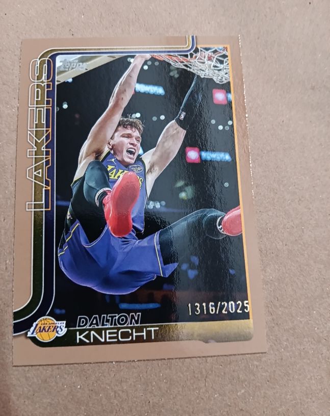 2025-26 Topps Basketball #153 Dalton Knecht — front