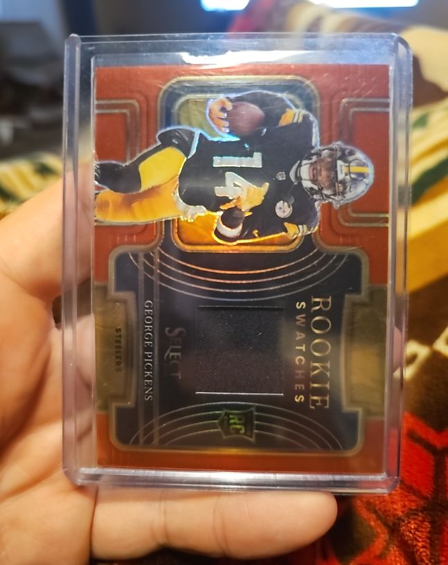 2022 Panini Select #RSW-13 George Pickens Rookie Swatches — front