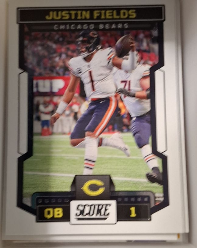 2023 Panini Score #99 Justin Fields — front