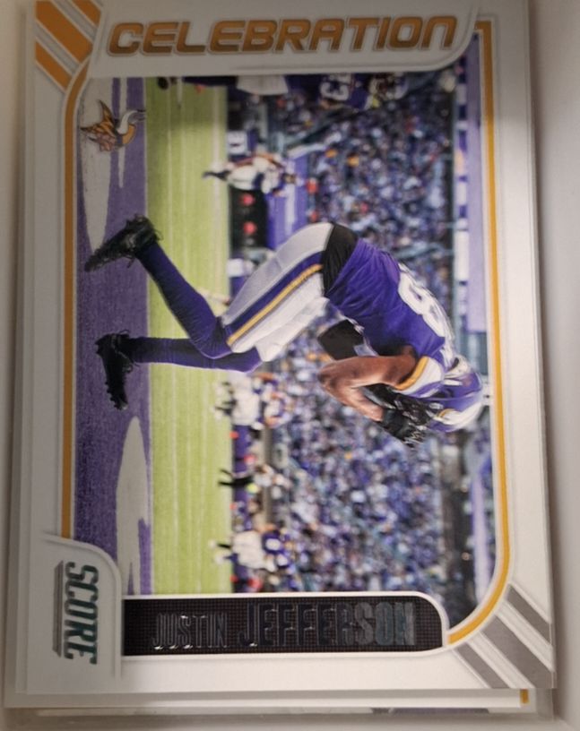 2023 Panini Score #10 Justin Jefferson Celebration — front