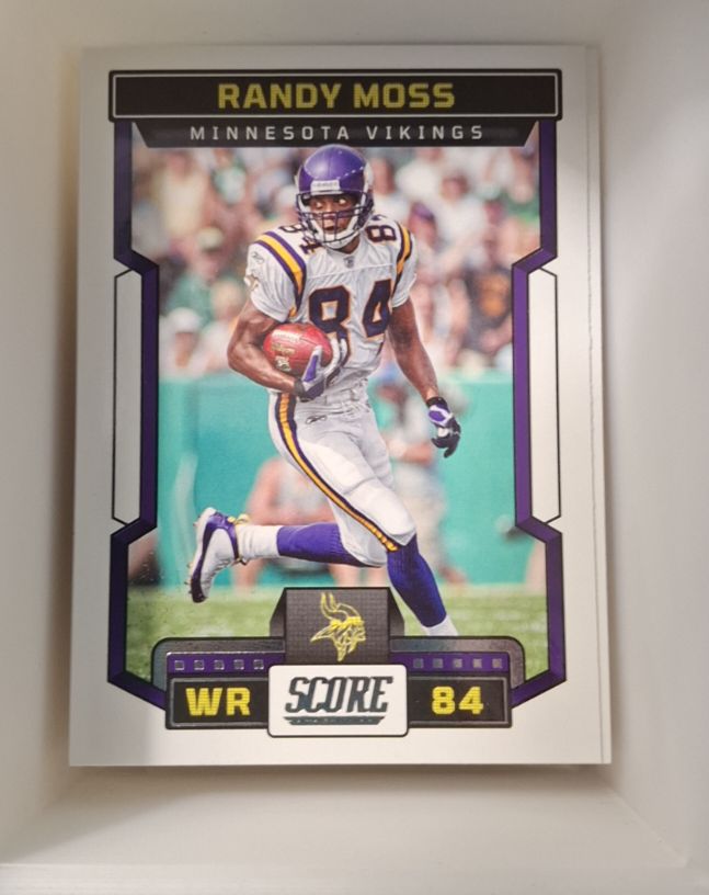 2023 Panini Score #118 Randy Moss — front