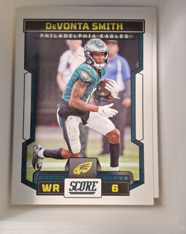 2023 Panini Score #244 DeVonta Smith — front
