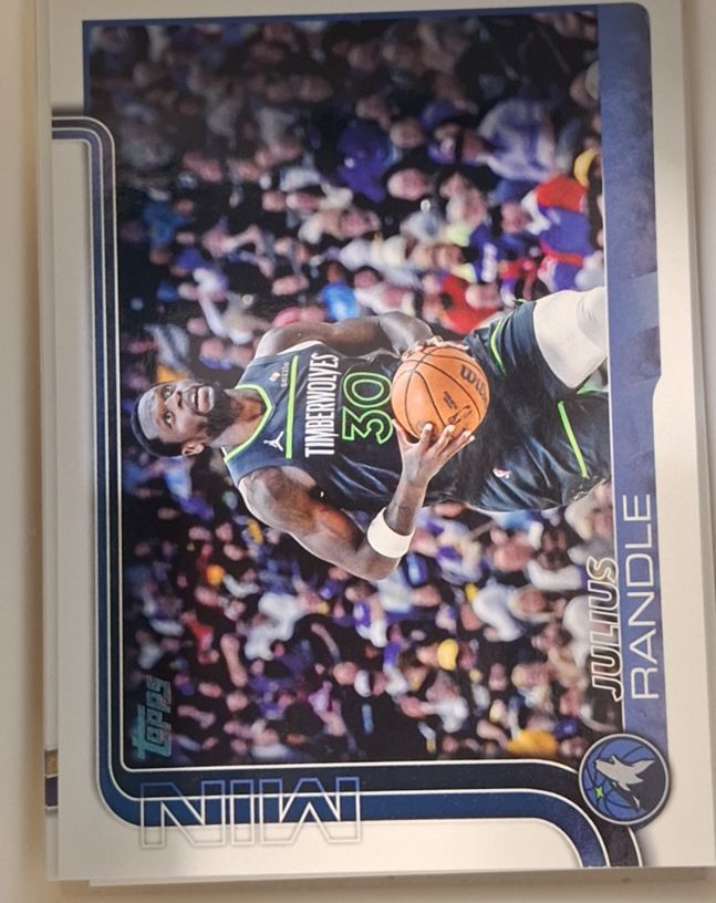 2025-26 Topps #110 Julius Randle — front
