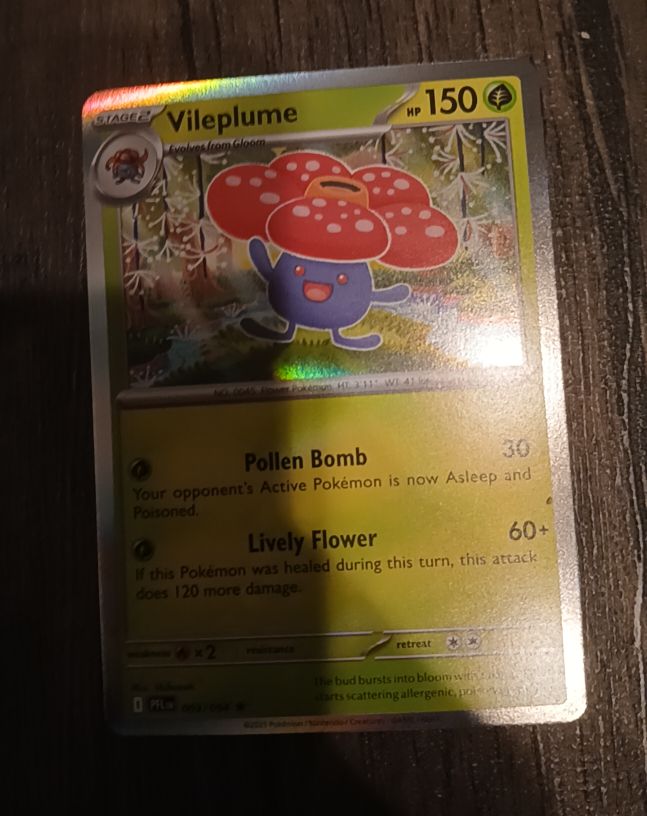 2025 Pokémon TCG Phantasmal Flames #003 Vileplume — front