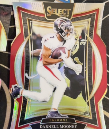 2024 Panini Select #44 Darnell Mooney Silver Prizm Die Cut — front